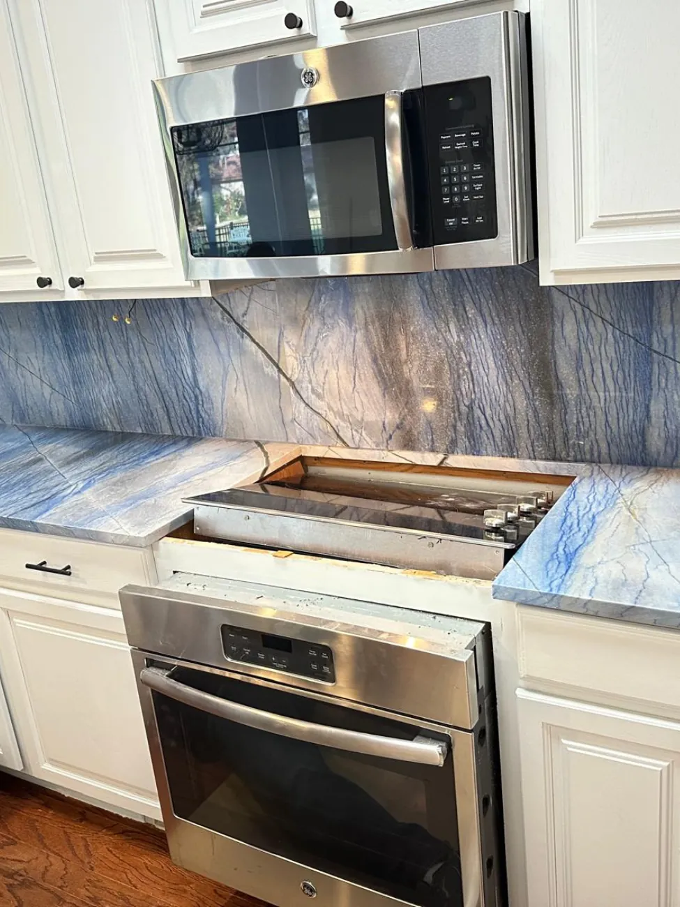 Manufacturing of kitchen countertops